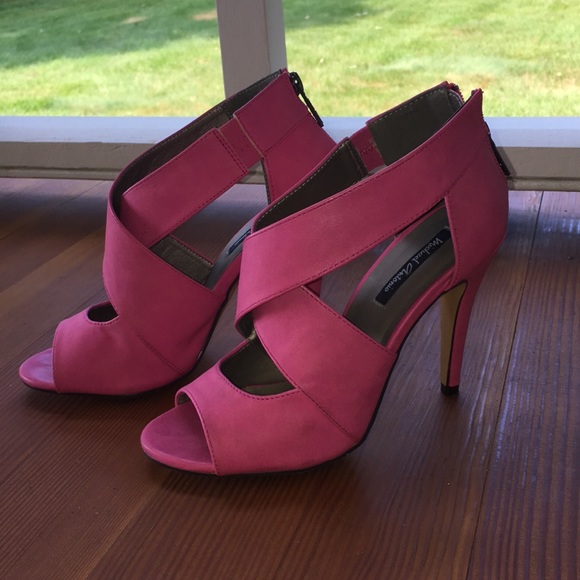 Michael Antonio Pink Suede Pumps Size 7.5 - Picture 2 of 4